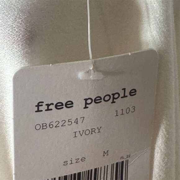 Free People Ivory Off Shoulder Puff Sleeve Top M Embroidered NWT Boho Cottage - Picture 6 of 8